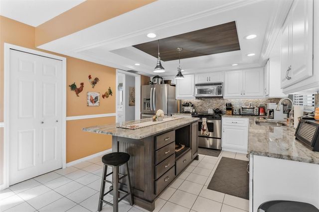 1636 LAKE ELLA ROAD, Fruitland Park, FL 34731