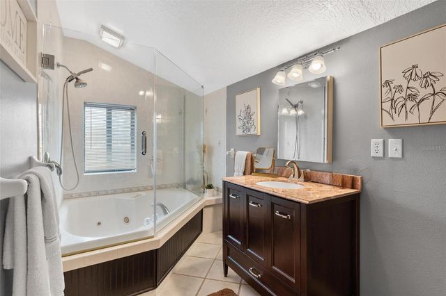 1636 LAKE ELLA ROAD, Fruitland Park, FL 34731