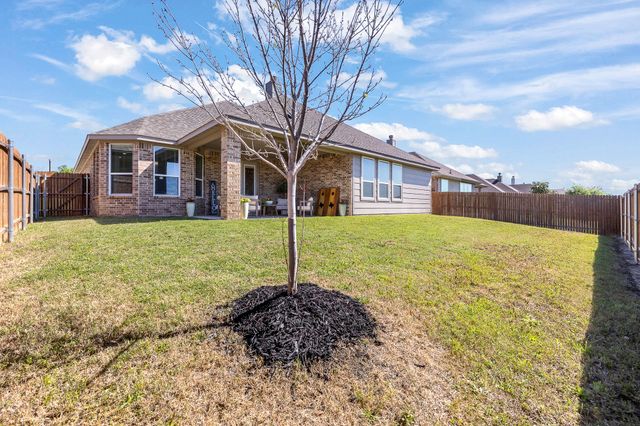 1652 Spur Ledge Court, Weatherford, TX 76087