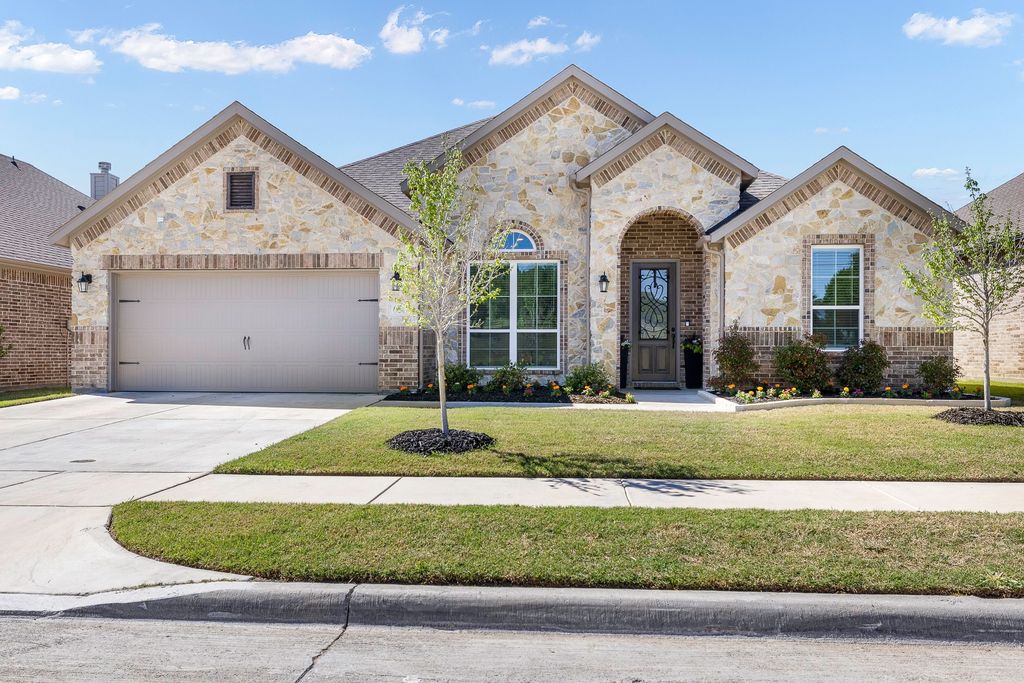 1652 Spur Ledge Court, Weatherford, TX 76087