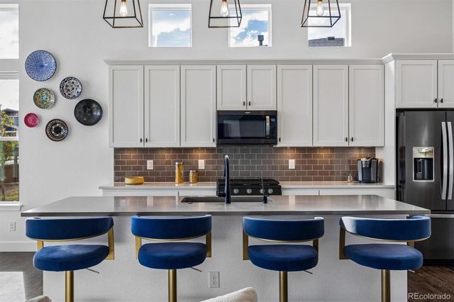 19056 W 94th Avenue, Arvada, CO 80007