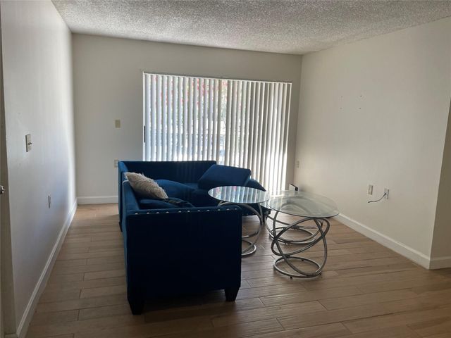 1068 N Benoist Farms Road 205, West Palm Beach, FL 33411