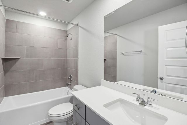 2046 West Darlington Oak Court, Conroe, TX 77304