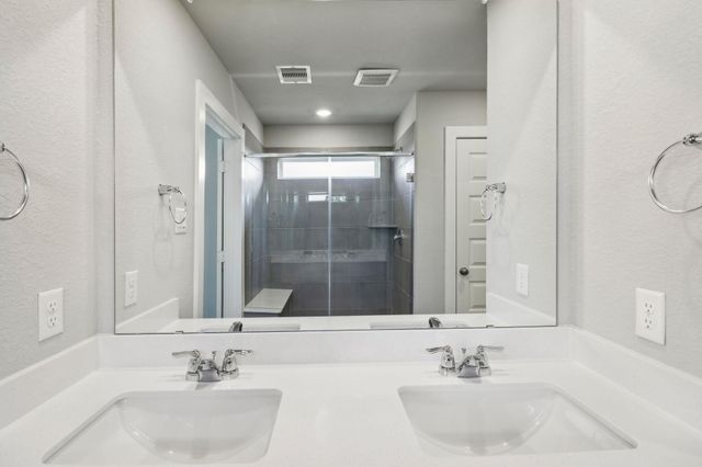 2046 West Darlington Oak Court, Conroe, TX 77304