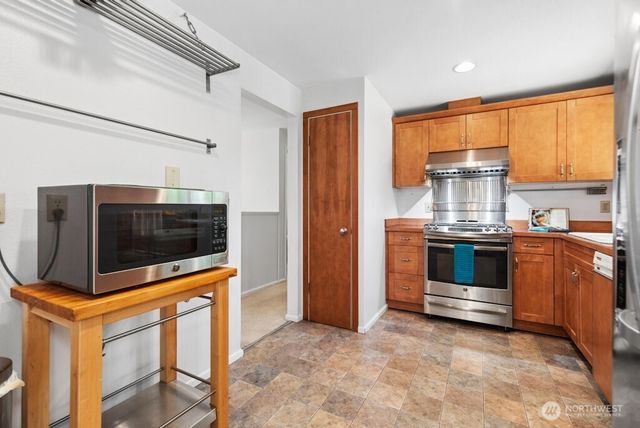 26910 SE 154th Place, Issaquah, WA 98027