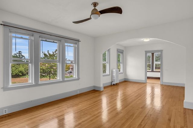 113 May St, Worcester, MA 01602
