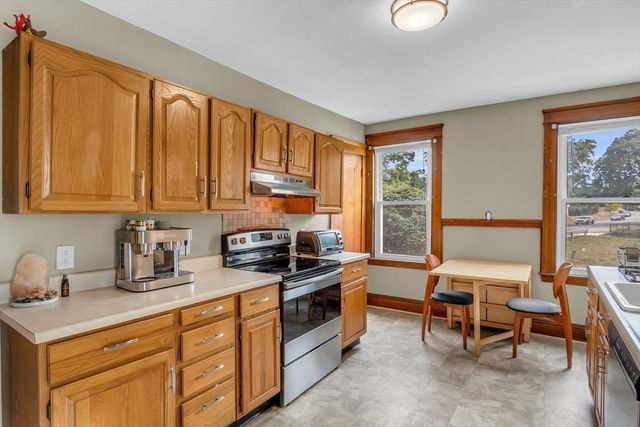113 May St, Worcester, MA 01602