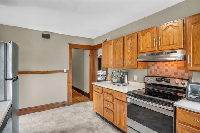 113 May St, Worcester, MA 01602