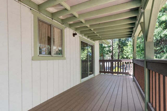 5690 Lupin Ln, Pollock Pines, CA 95726