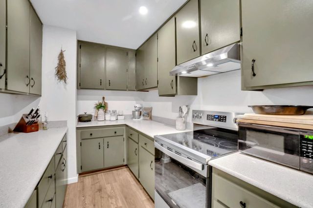 5690 Lupin Ln, Pollock Pines, CA 95726