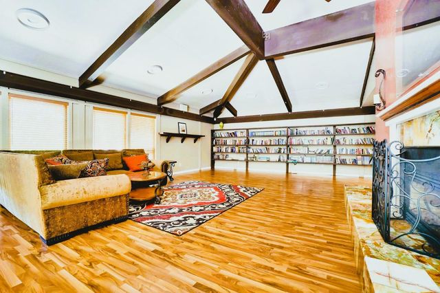 5690 Lupin Ln, Pollock Pines, CA 95726