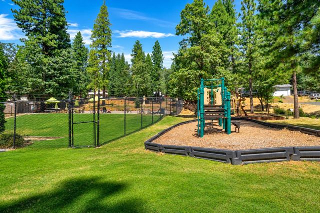 5690 Lupin Ln, Pollock Pines, CA 95726