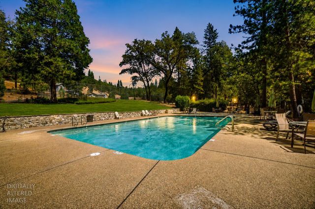 5690 Lupin Ln, Pollock Pines, CA 95726