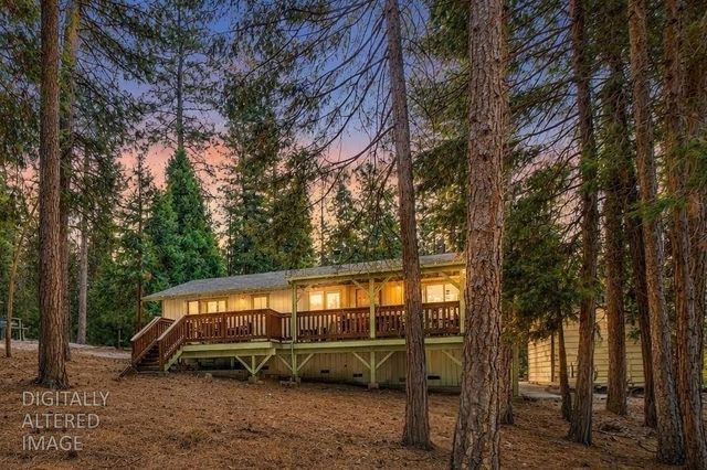 5690 Lupin Ln, Pollock Pines, CA 95726