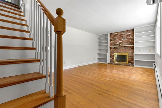 10 Standley St, Beverly, MA 01915