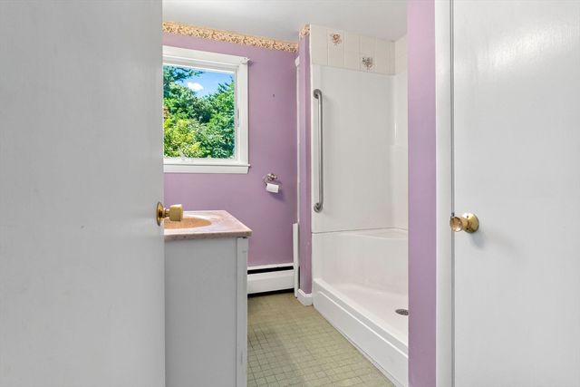 10 Standley St, Beverly, MA 01915