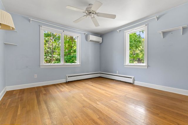 10 Standley St, Beverly, MA 01915