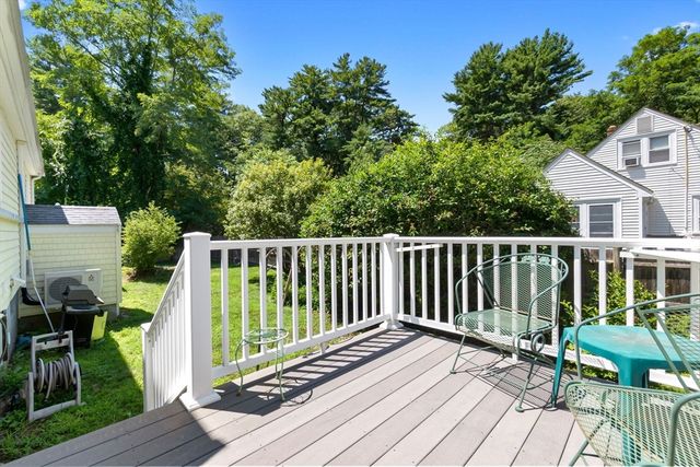 10 Standley St, Beverly, MA 01915
