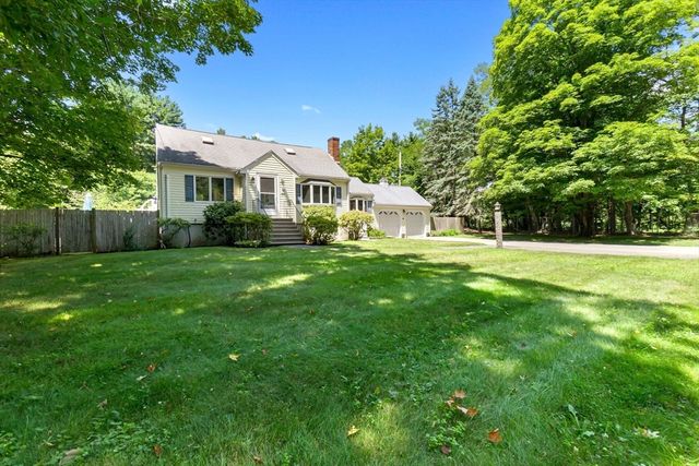 10 Standley St, Beverly, MA 01915