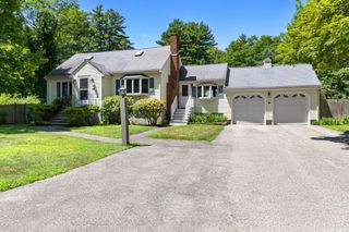 10 Standley St, Beverly, MA 01915