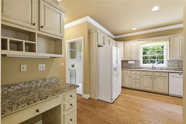2570 Club Springs Drive, Roswell, GA 30076