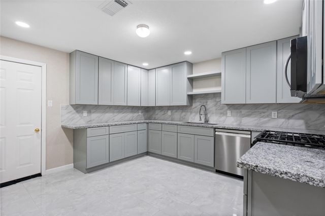 10613 Chadwick Street, Houston, TX 77029