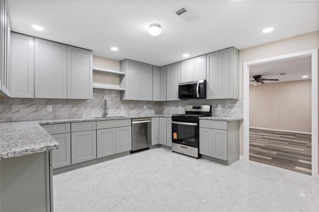 10613 Chadwick Street, Houston, TX 77029