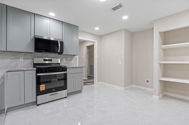 10613 Chadwick Street, Houston, TX 77029