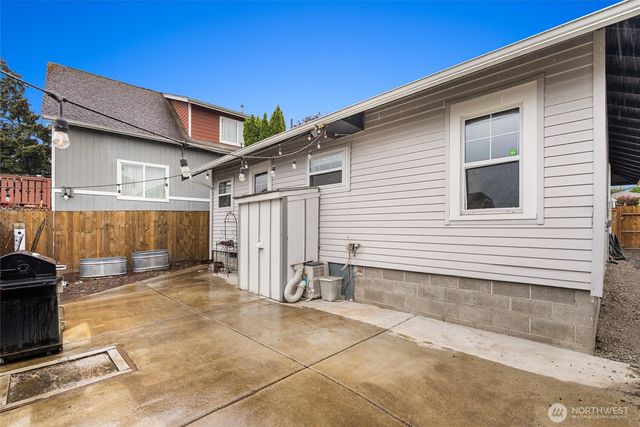 3561 E M Street, Tacoma, WA 98404
