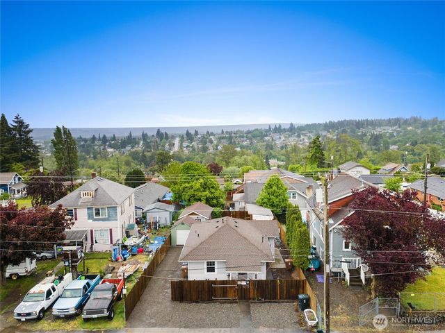 3561 E M Street, Tacoma, WA 98404
