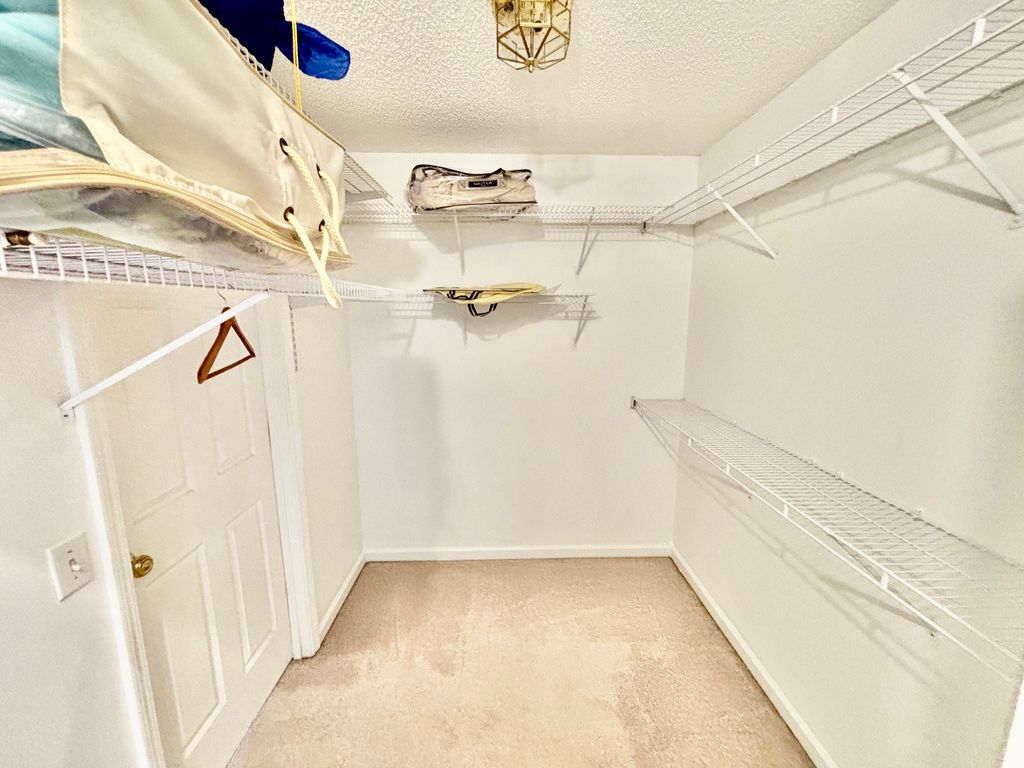 Image 11 of property listing at 1409 Plum Avenue, Mt Vernon, IL 62864