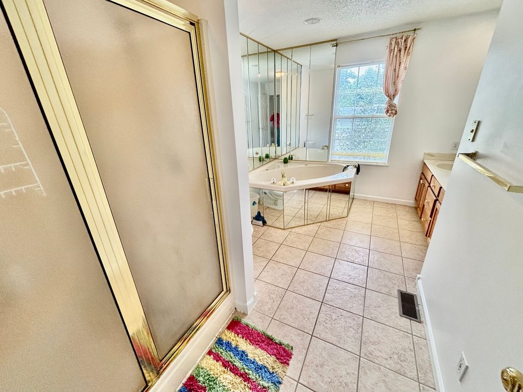 Image 26 of property listing at 1409 Plum Avenue, Mt Vernon, IL 62864