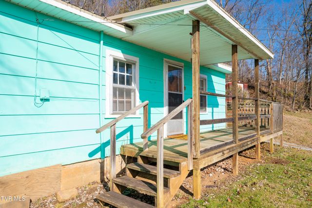 219 Old Siam Road, Elizabethton, TN 37643