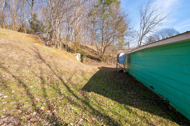 219 Old Siam Road, Elizabethton, TN 37643