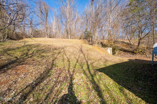 219 Old Siam Road, Elizabethton, TN 37643