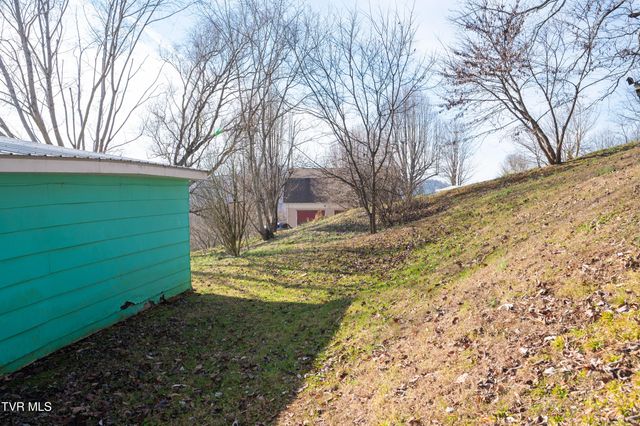 219 Old Siam Road, Elizabethton, TN 37643