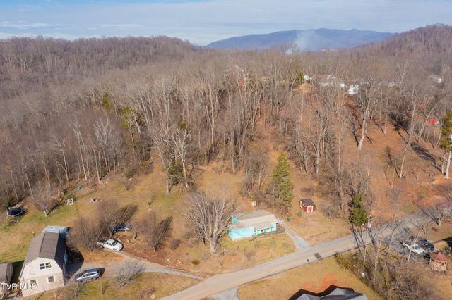 219 Old Siam Road, Elizabethton, TN 37643