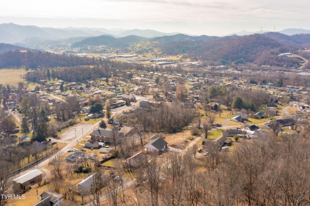 219 Old Siam Road, Elizabethton, TN 37643