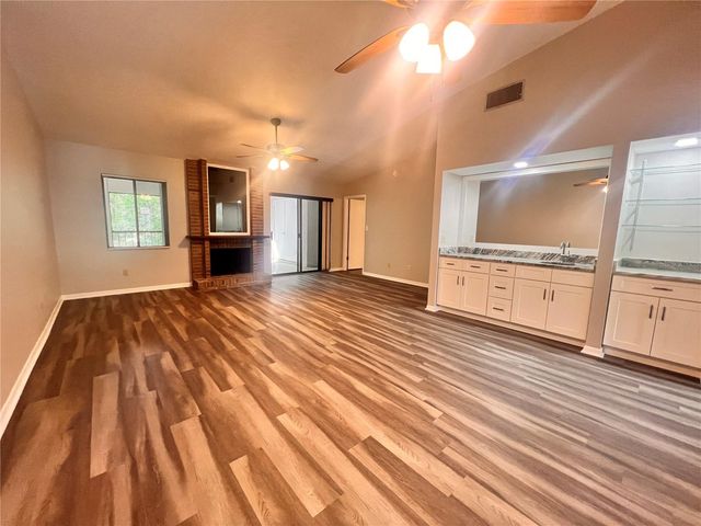 17 ESCONDIDO CIRCLE 239, Altamonte Springs, FL 32701