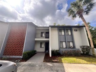 17 ESCONDIDO CIRCLE 239, Altamonte Springs, FL 32701