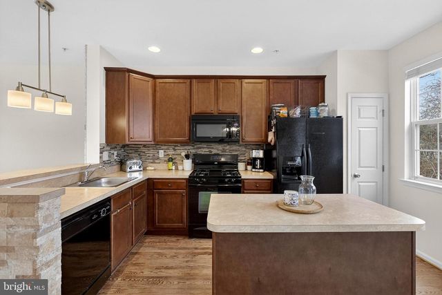 1418 BRAYDEN DR, Marcus Hook, PA 19061