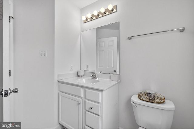 1418 BRAYDEN DR, Marcus Hook, PA 19061