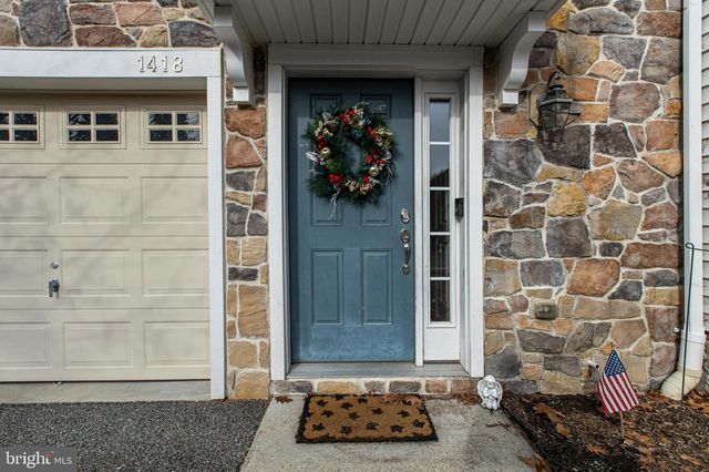 1418 BRAYDEN DR, Marcus Hook, PA 19061