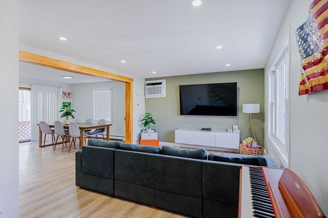 27 Silver Road 27, Everett, MA 02149