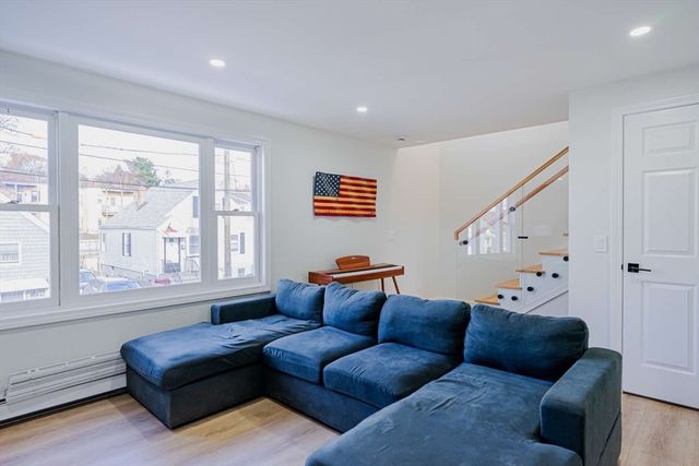 27 Silver Road 27, Everett, MA 02149