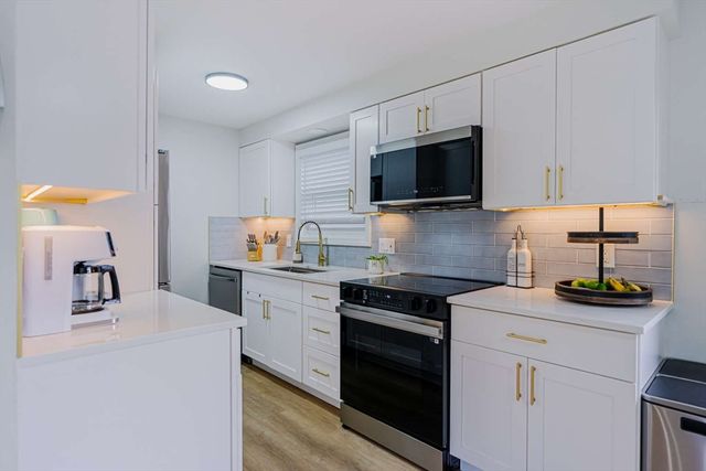 27 Silver Road 27, Everett, MA 02149