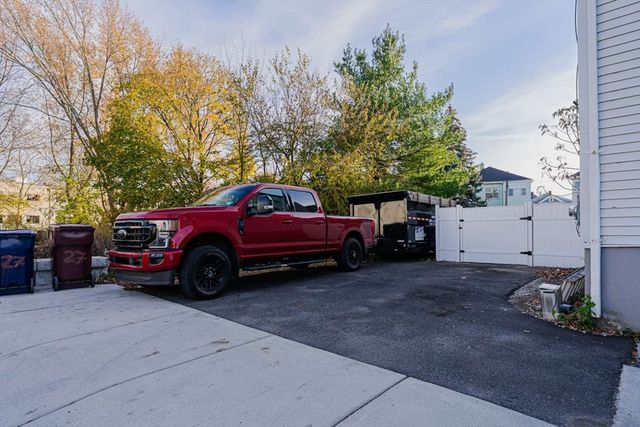 27 Silver Road 27, Everett, MA 02149