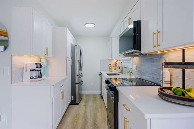 27 Silver Road 27, Everett, MA 02149