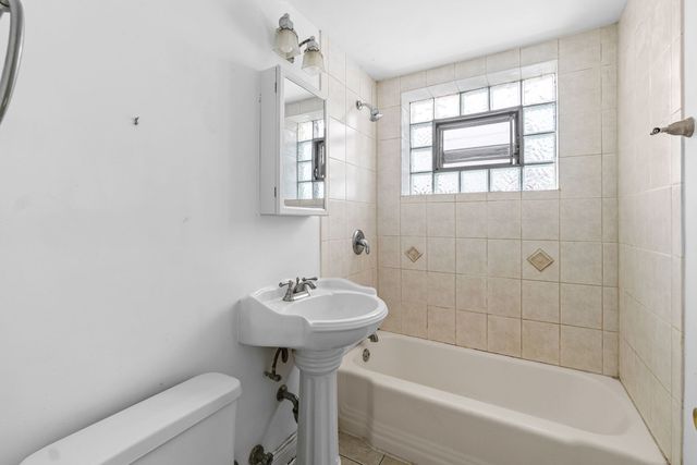 26 W Conti Parkway 1N, Elmwood Park, IL 60707