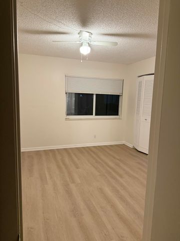 4961 Sable Pine Circle B1, West Palm Beach, FL 33417